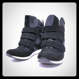 Aldo High Top Wedges UK Street Style